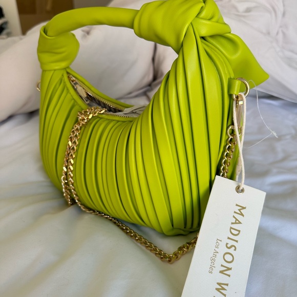 Madison west Los Angeles (new) - Picture 2 of 3